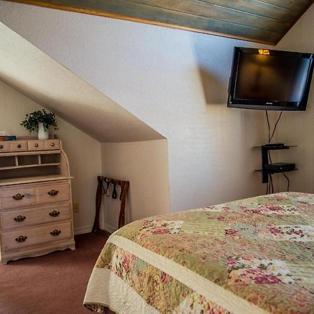 מונטיצ'לו Grist Mill Inn מראה חיצוני תמונה