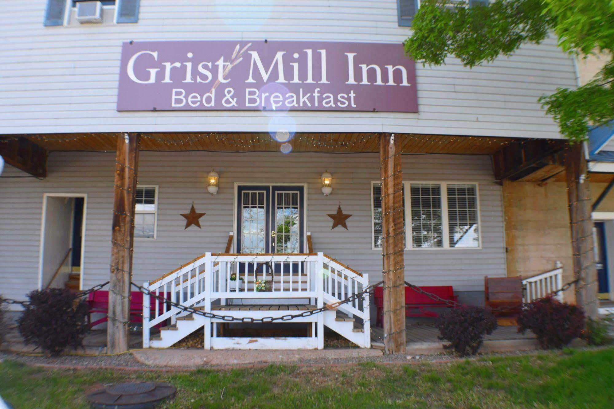 מונטיצ'לו Grist Mill Inn מראה חיצוני תמונה